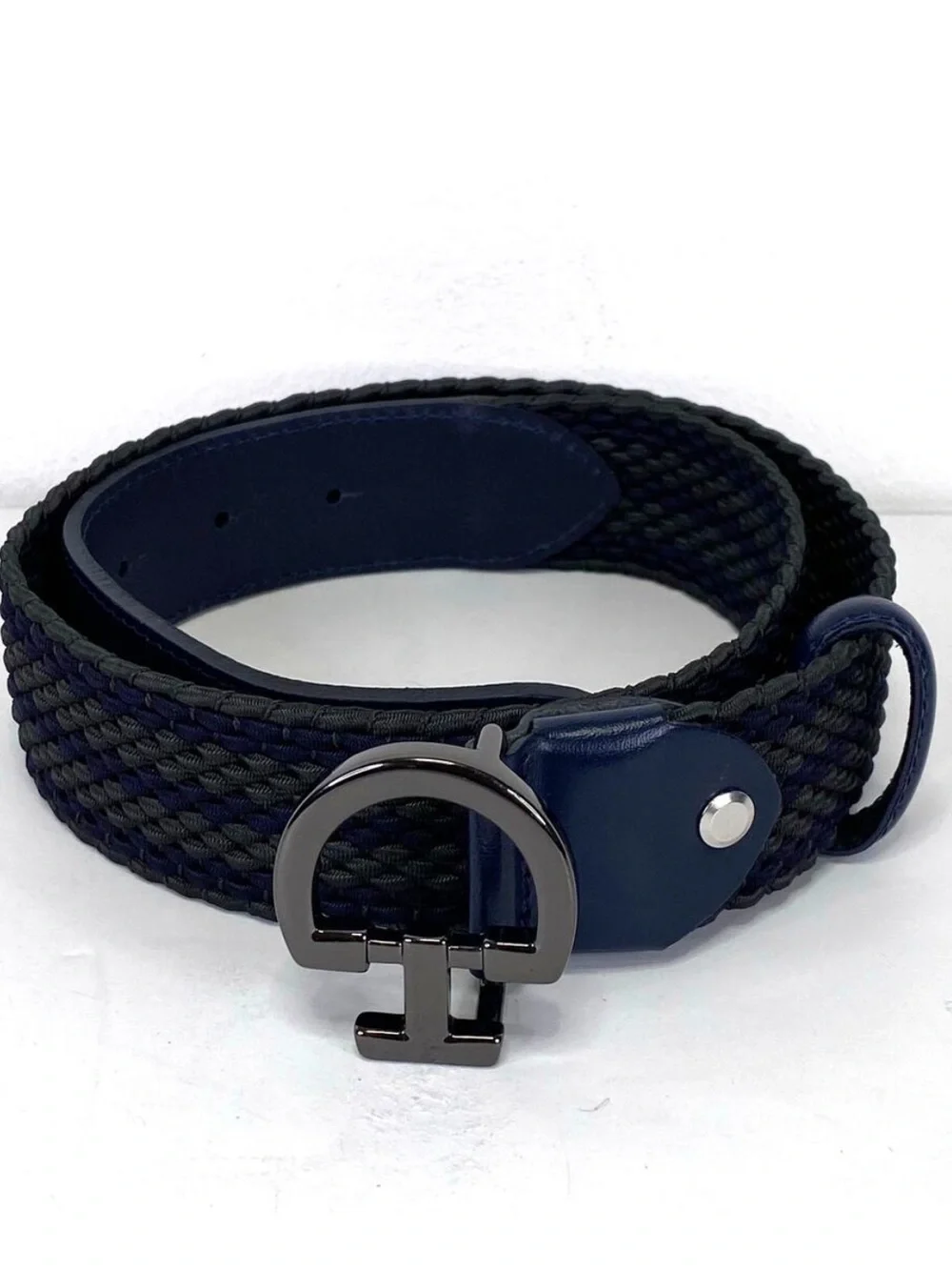NEVER WORN Women's Black Woven Leather-Trim Belt with Gunmetal Buckle